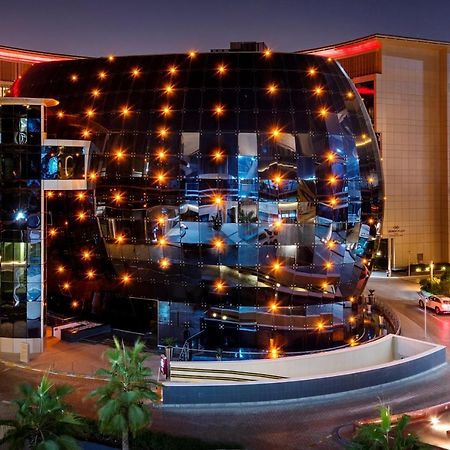 Crowne Plaza Doha - The Business Park By Ihg Exterior foto The mall's main entrance
