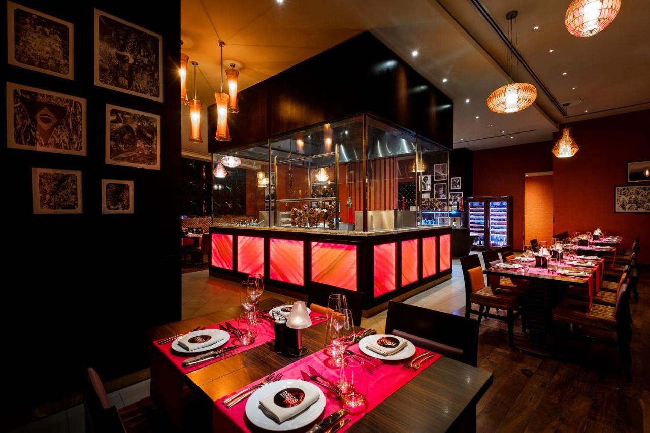 Crowne Plaza Doha - The Business Park By Ihg Exterior foto The interior of the restaurant