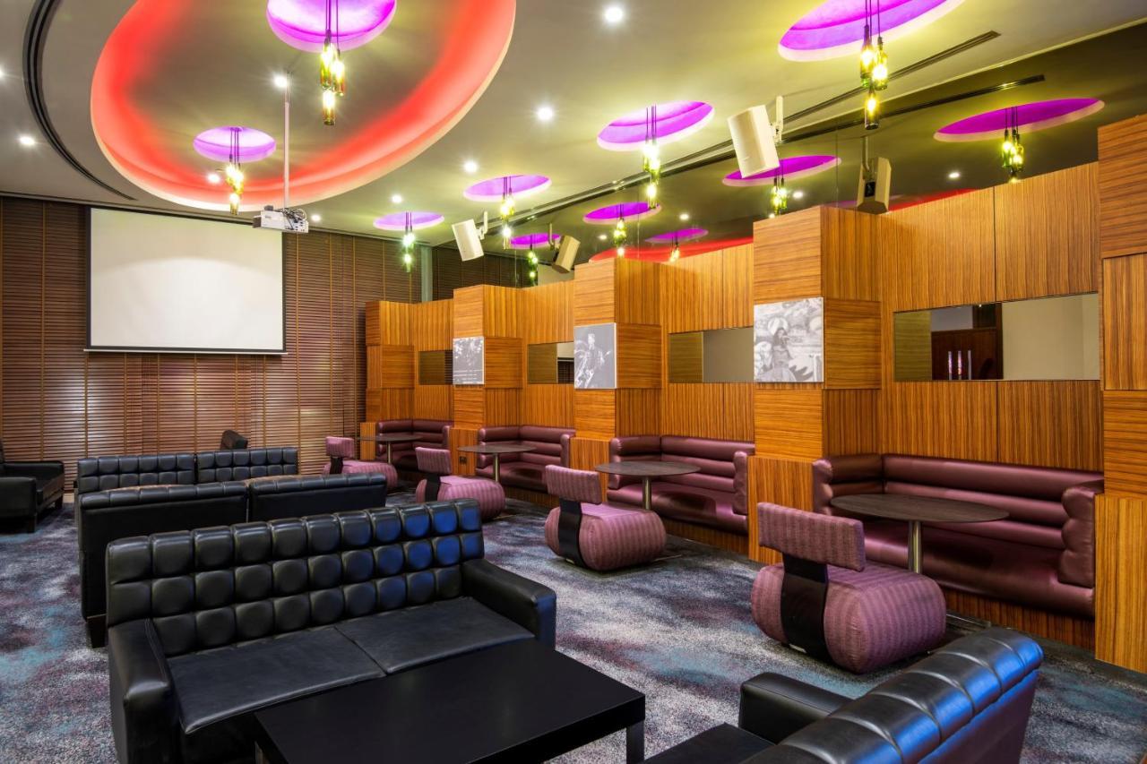 Crowne Plaza Doha - The Business Park By Ihg Exterior foto The lounge at the airport